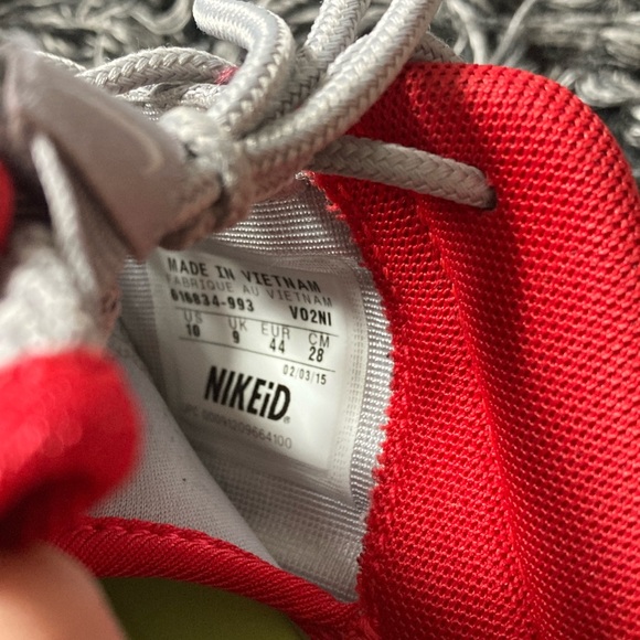 Roshe One (Custom Yeezy Colorway) Size 10M - Picture 11 of 11